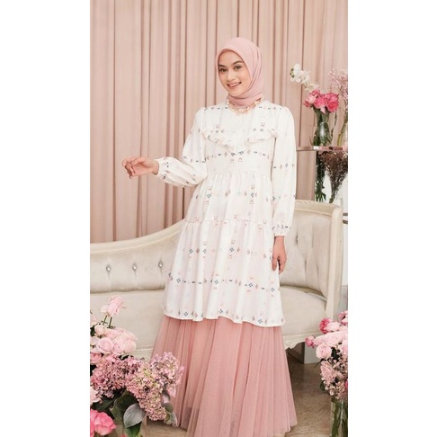 Rumi Tunik White By Vanilla Hijab