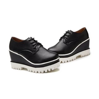  Sepatu  Sneakers DOCMART  DD01 Shopee Indonesia