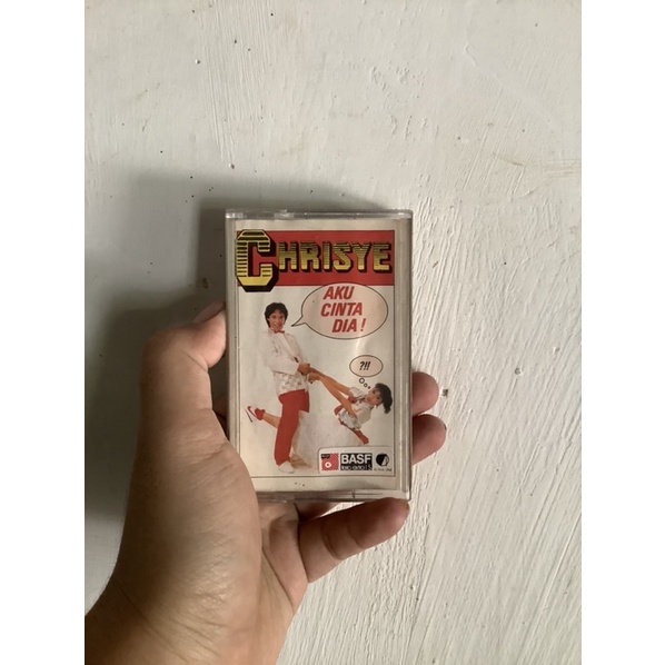 kaset pita tape chrisye aku cinta dia