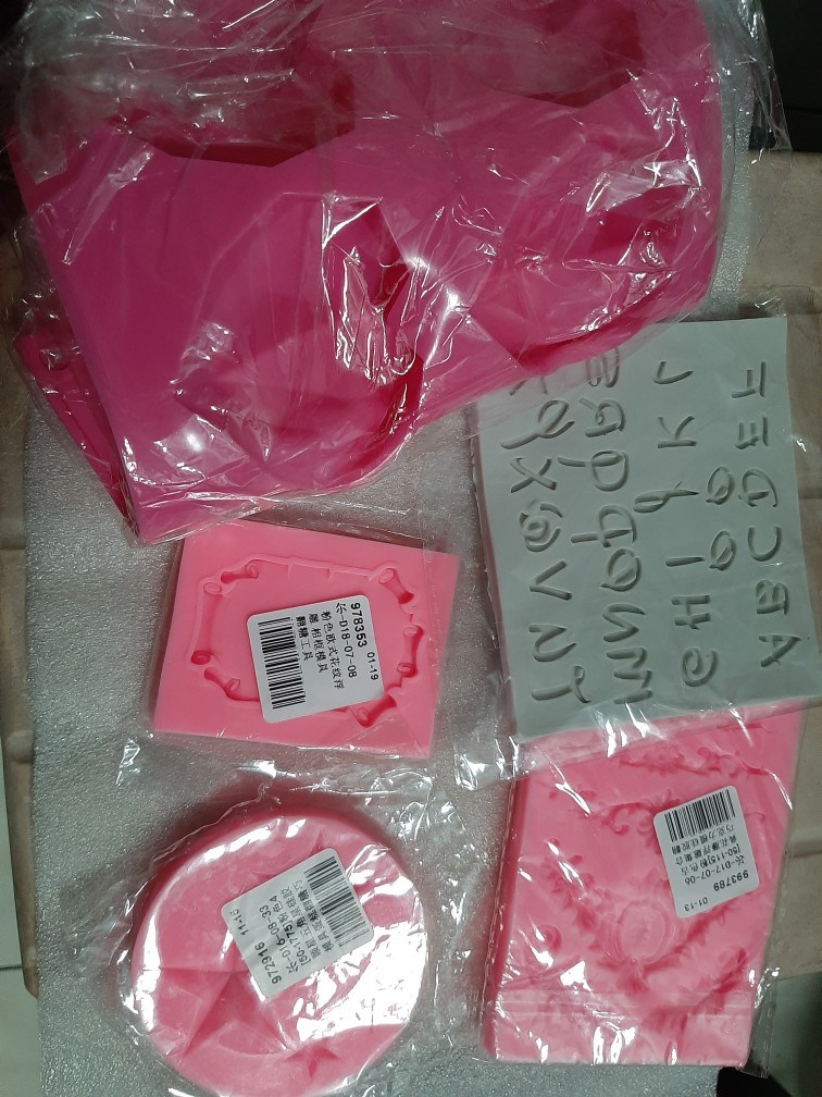 Cetakan Dengan Bahan Silikon Dan Bentuk Huruf Alfabet 3d Untuk Kue / Cokelat