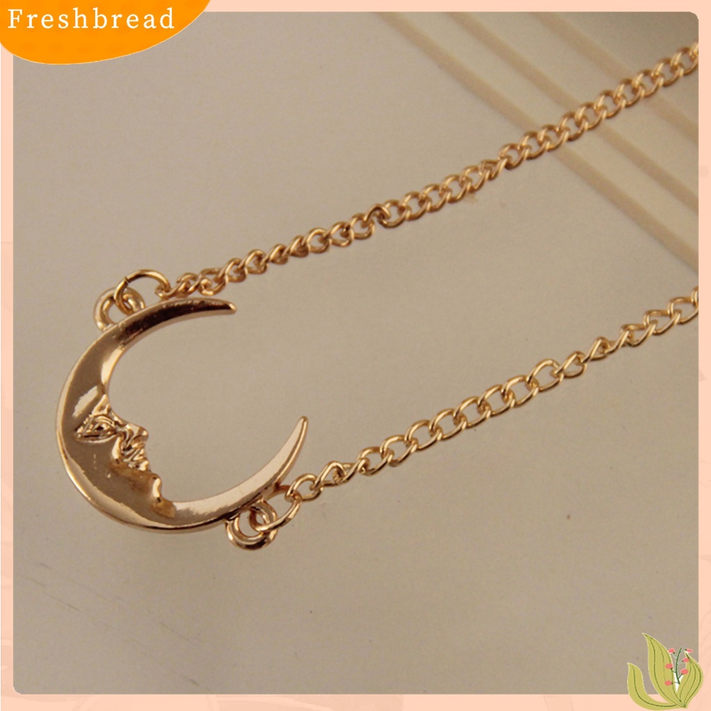 (Fresh) Gelang Tangan Rantai Alloy Aksen Bulan + Bintang Warna Gold Untuk Pasangan / Pria / Wanita / Pesta