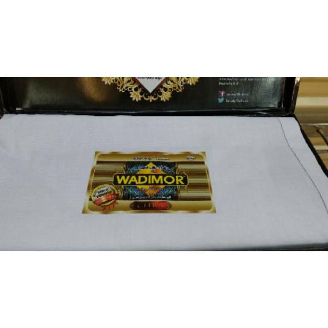 Sarung Wadimor gold