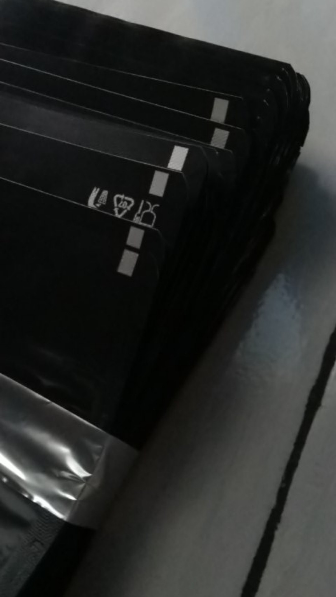 Standing Pouch Hitam Super Aluminium Foil 250 Gram 13x20 Cm Kpack