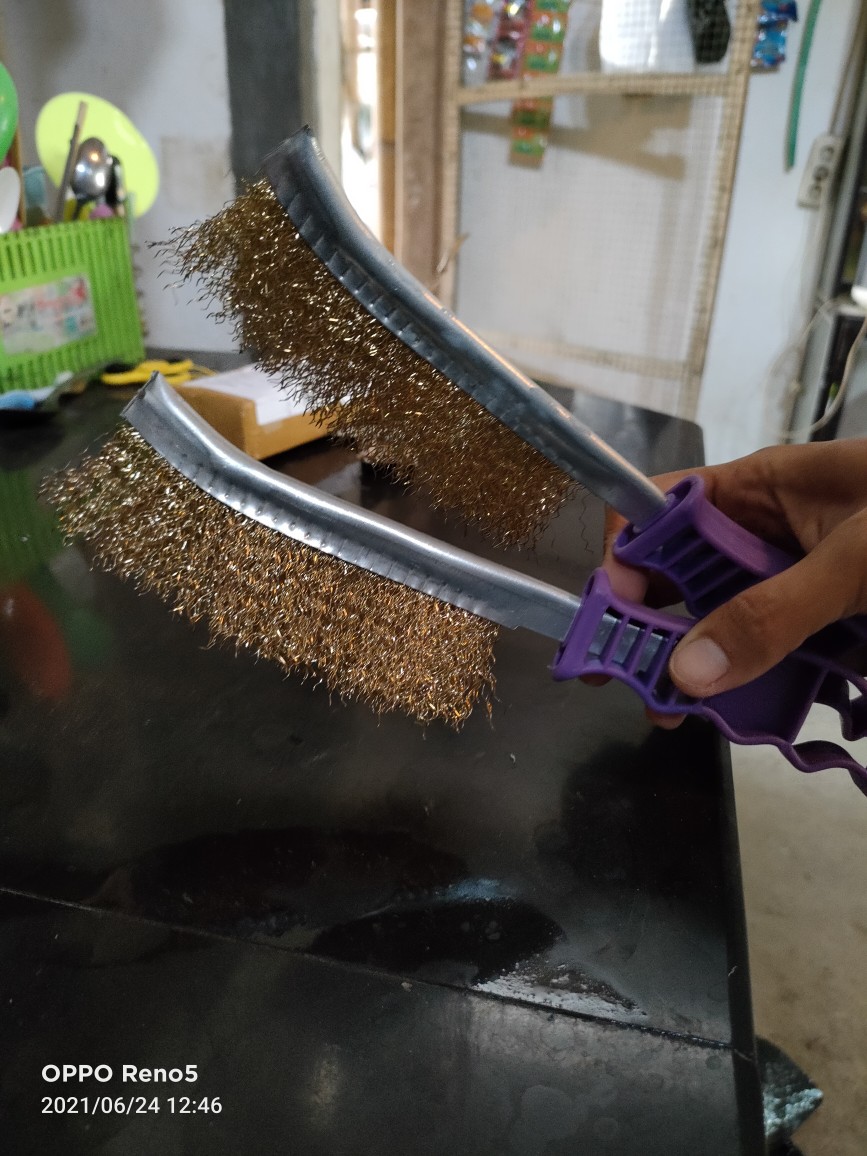 Sikat Penghilang Karat & Lumut Sikat Kawat Baja Keriting
