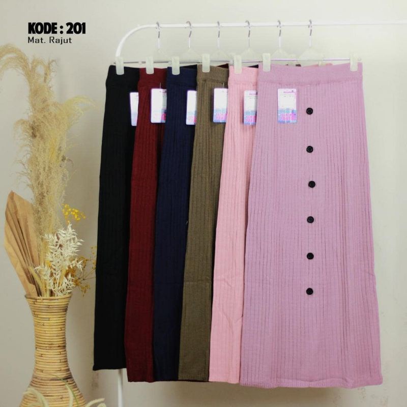 ROK SPAN KANCING RAJUT