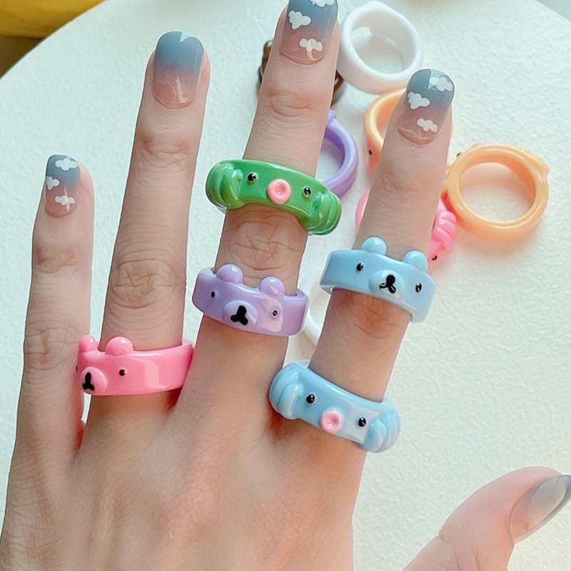 1pc Cincin Model Terbuka Adjustable Desain Kartun Beruang Kecil Bahan Resin Warna Permen Untuk Pesta