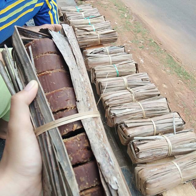 

Gula aren/ Kawung 100 % asli