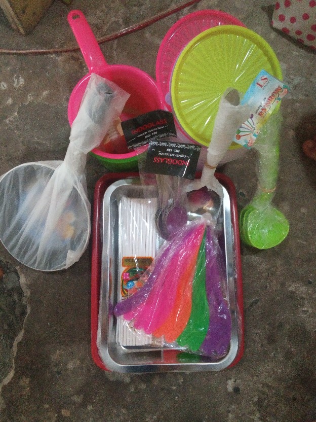 Nampan Stainless Steel Nampan Makan Kotak Besar Kecil 555 Alat Prasmanan Murah Baroque Mart