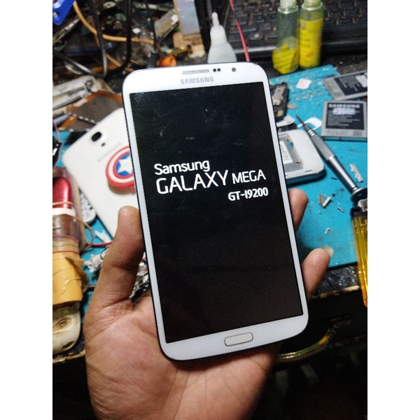 Samsung MEGA I9200 Minus