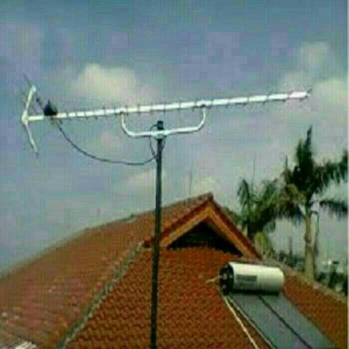 SALE.... Tiang Antena TV Besi 6 Meter   Bisa setel panjang pendek   Multifungsi berkualitas