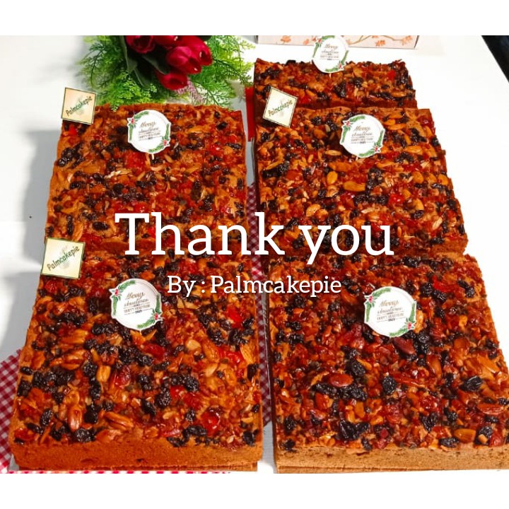 

English Fruit Cake Rhum uk. 22x22 - Hampers Natal - Bingkisan Natal