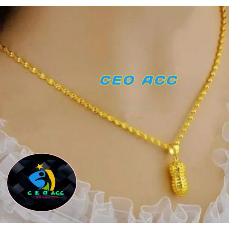 Kalung Titanium Wanita Liontin Kacang Gold Lapis Emas