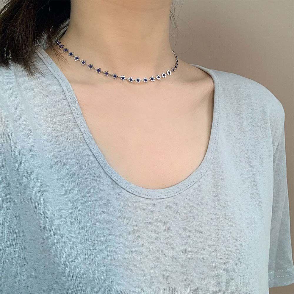 Mxbeauty Kalung Bunga Kecil Kepribadian Manis Bunga Biru Minimalis Logam Gadis Gaya Korea Necklace