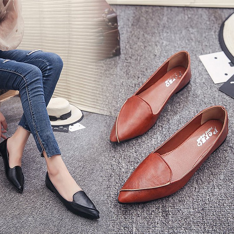  Sepatu  Flat Pointed Toe Model  Shallow Mouth untuk Wanita 