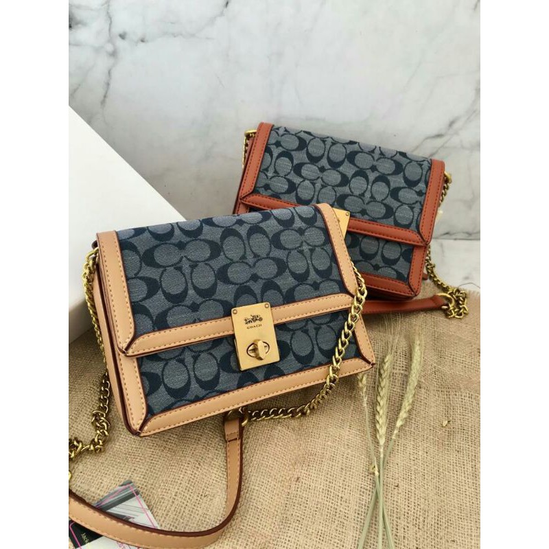 Coach Hutton Signature