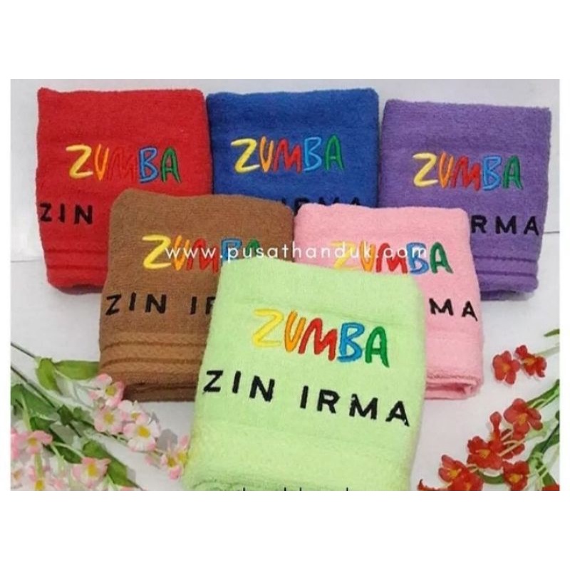 SOUVENIR HANDUK BORDIR NAMA/TULISAN MAX 2BARIS UK 50 X 100 MERK MERAH PUTIH COCOK UNTUK ACARA ULTAH,