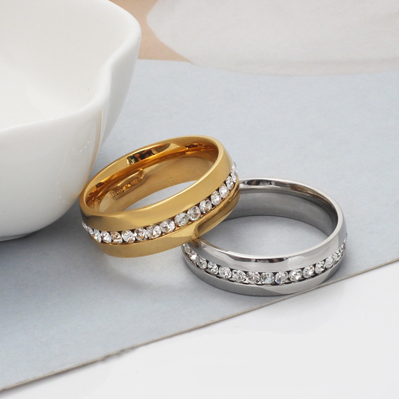 Cincin Berlian Imitasi Bahan Titanium Steel Untuk Wanita