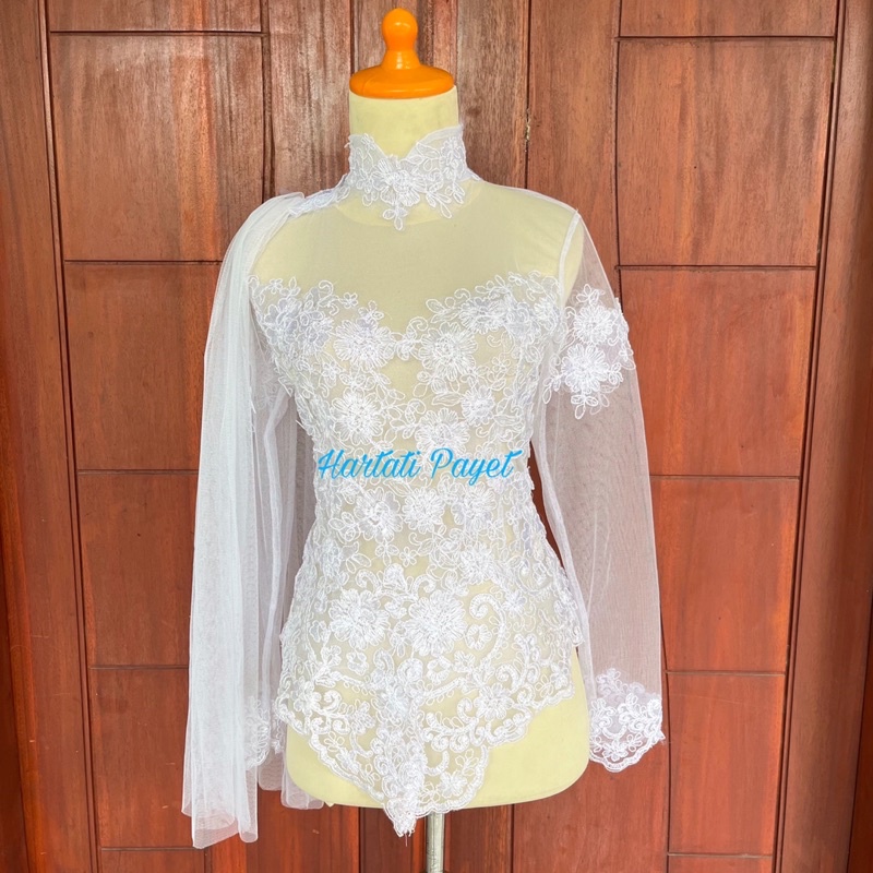 (READY) Kebaya Wisuda/Kebaya Pagar Ayu/ Kebaya Lamaran/Kebaya Undangan