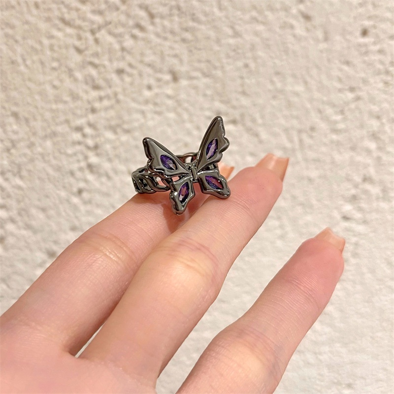 Cincin Desain Kupu-Kupu Warna Hitam Ungu Aksen Berlian