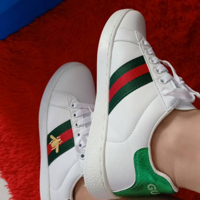 Sepatu wanita Gucci