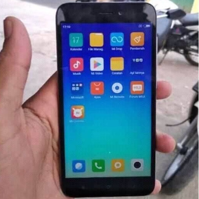 HANDPHONE XIAOMI REDMI 5A RAM 2/16 BEKAS NORMAL SIAP PAKAI (COD/Bayar Ditempat)