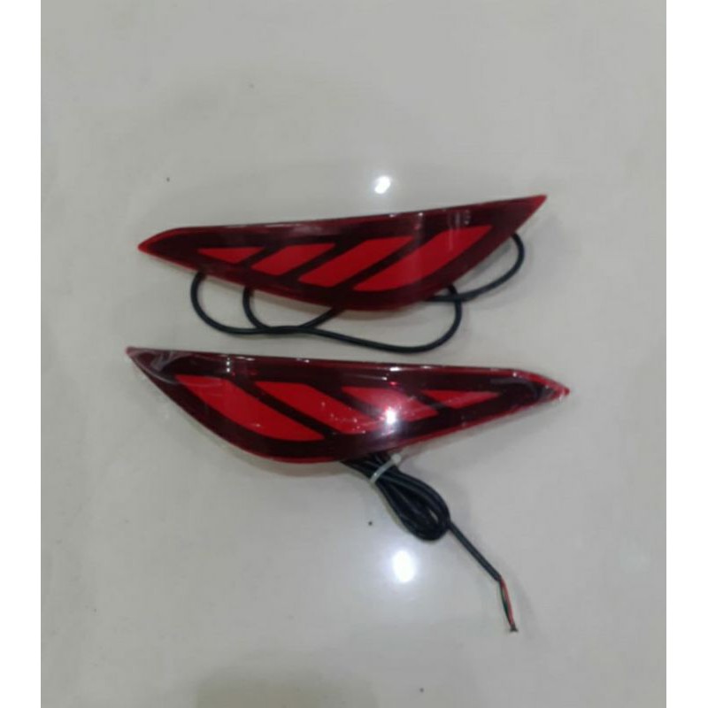 Lampu Reflektor Belakang All new Rush / Terios.