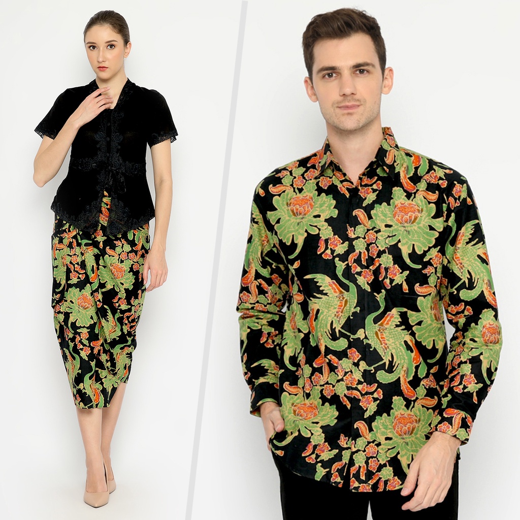 BATIK COUPLE KELUARGA  Kemeja Rok Lilit Instan Batik Pria Lengan Panjang Slimfit Premium Hitam Hijau 727926 Cap 72 - Baju Kemeja Atasan Pakaian Batik Couple Cople Pria Cowok Laki Laki Remaja Keluarga Lengan Panjang Modern Slimfit Premium Kekinian