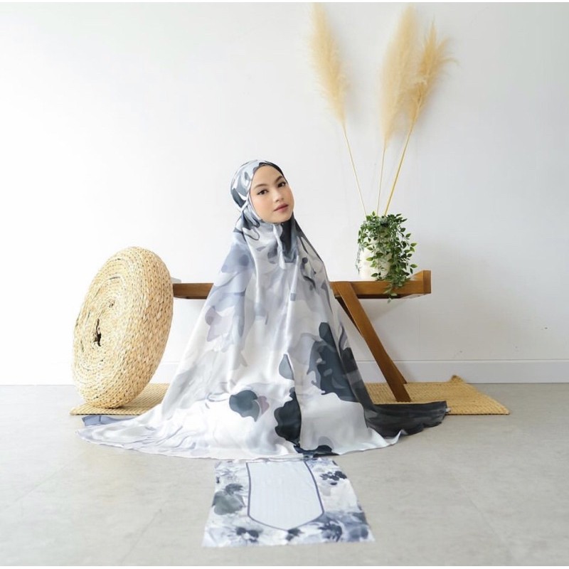 KINANTI - Mukena ;  Silk Gorgis Praying Set