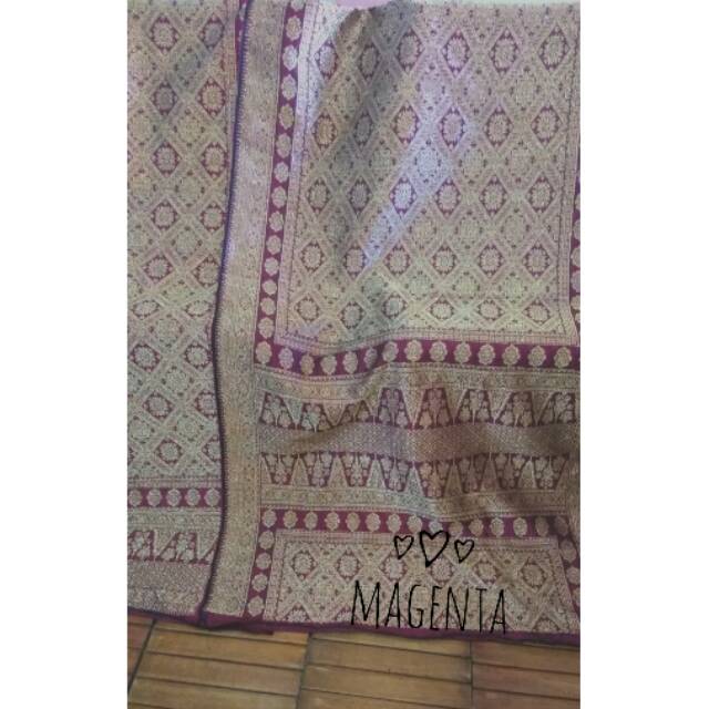 Songket Palembang lepus nampan perak magenta