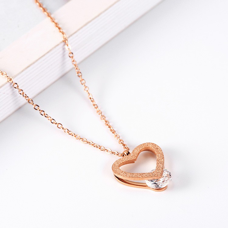 Perhiasan Kalung Titanium Korea Rosegold Love Batu Putih - BN319