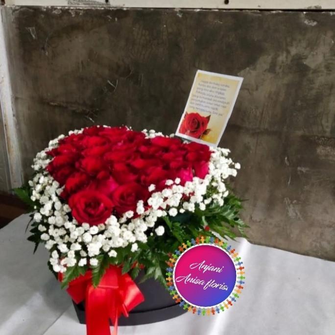 

BUNGA BOX/BUNGA BENTUK LOVE/KADO VALENTINE DAY/BUNGA SEGAR DG654EAFVD