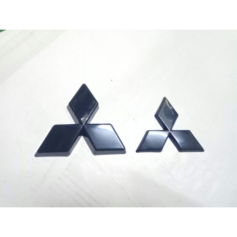 emblem warna Mitsubishi x-pander