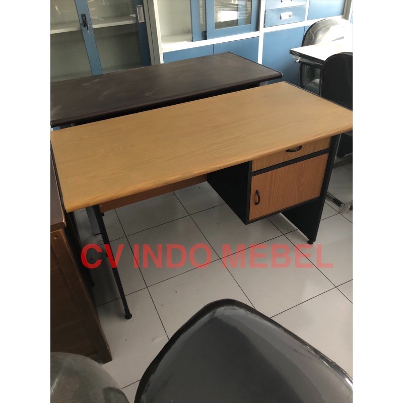 Jual meja kantor 1/2 biro meja kerja meja staff ready stock makassar