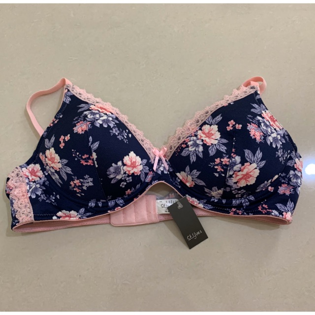 Bra St.Yves Size 38 B (Tanpa Kawat)