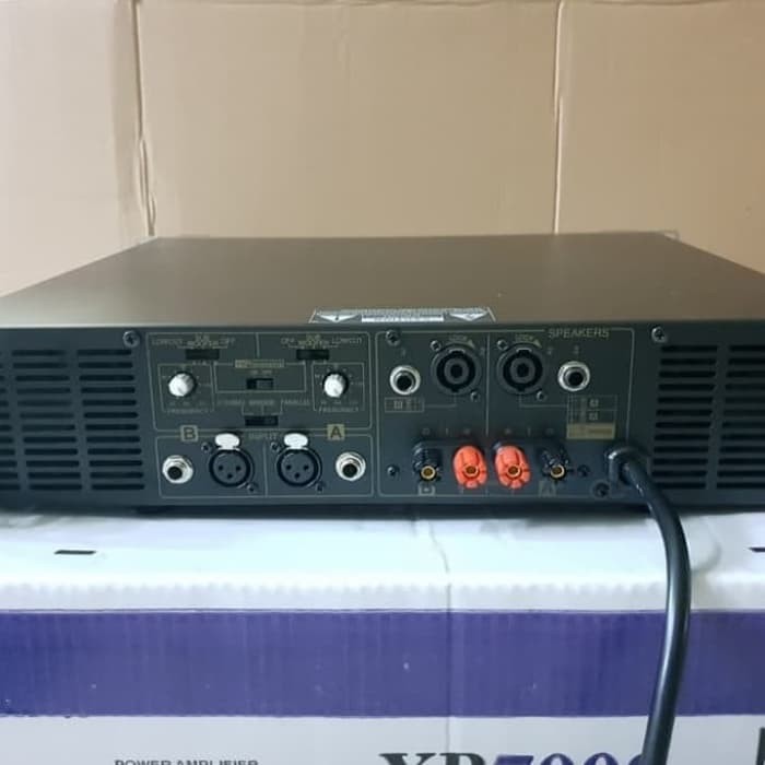 Yamaha XP7000 700W Power Amplifier-grade A