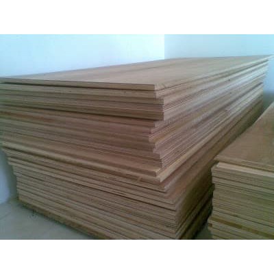 Triplek Semi Meranti 18mm x 4' x 8'