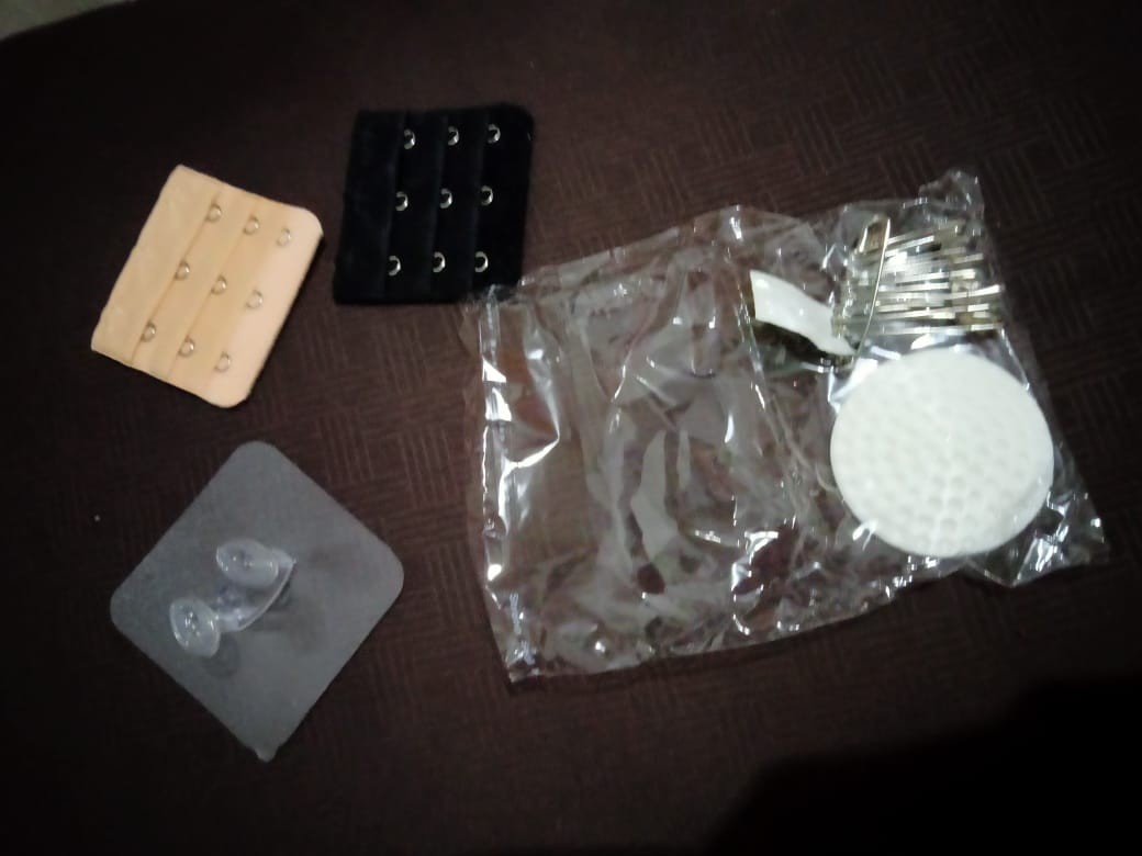 Gantungan Colokan Steker Listrik Hook Perapi Kabel Dekorasi Rumah Kantor