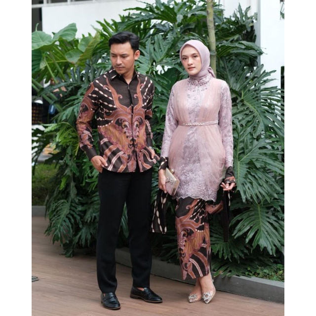 Batik Couple Kebaya Modern Kebaya Tunangan Lamaran Baju Wisuda Batik Brukat Terbaru