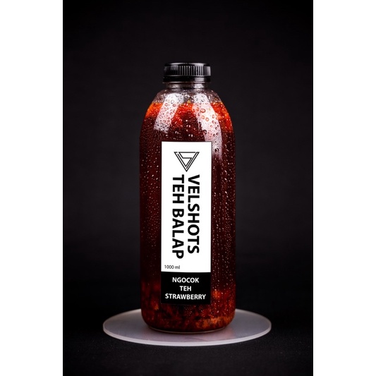 

Velshots Ngocok Teh Strawberry 1000ml
