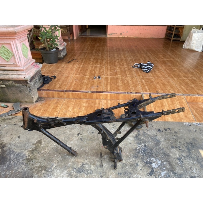 RANGKA GL 100 ORIGINAL CDI/BALUNGAN BESAR UTUH