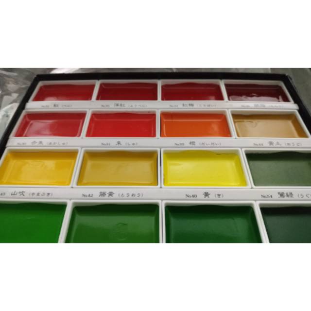 

Kuretake Gansai Tambi 36 colour Bekas
