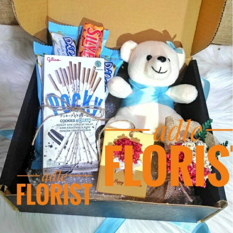 

HAMPERS SNACK WISUDA // BUKET SNACK // KADO VALENTINE'S DAY // GIFT VALENTINE DAY // SNACK BOX // HADIAH ULANG TAHUN / HAMPERS WISUDA ANNIVERSARY