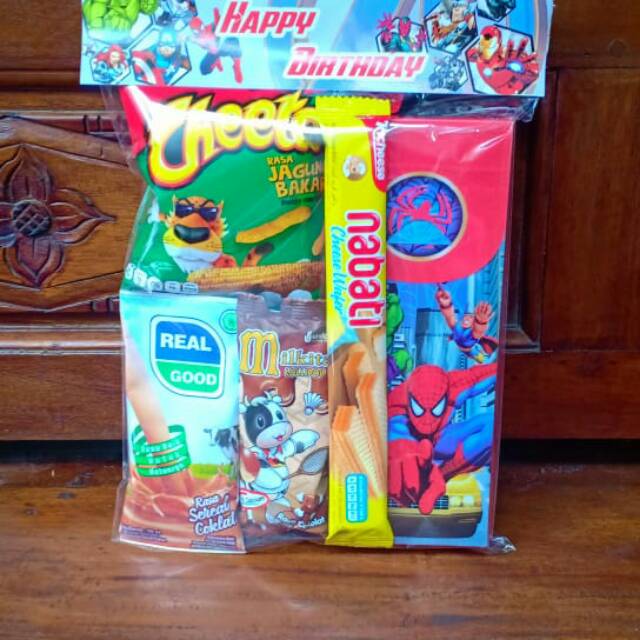

Paket sncak ulang tahun