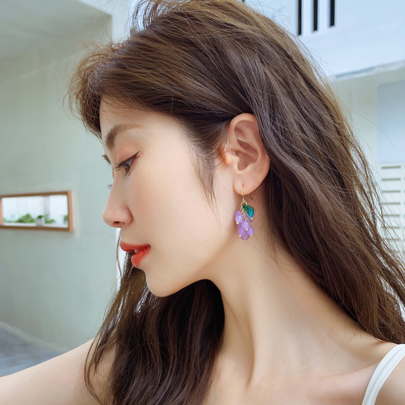 Anting Kait Desain Buah Anggur Warna Ungu Untuk Wanita