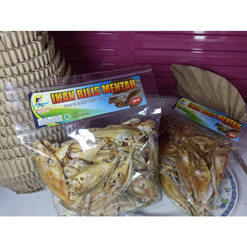 

Ikan Bilis Mentah tidak terlalu Asin, Enak dan Gurih khas indramayu
