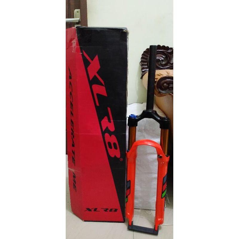 Fork XLR8 Oversize 27.5 AIR T120 Lock