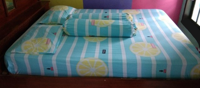 Sprei Set Katun Lokal Premium Kotak Kotak Putih Dan Motif Daun Monstera