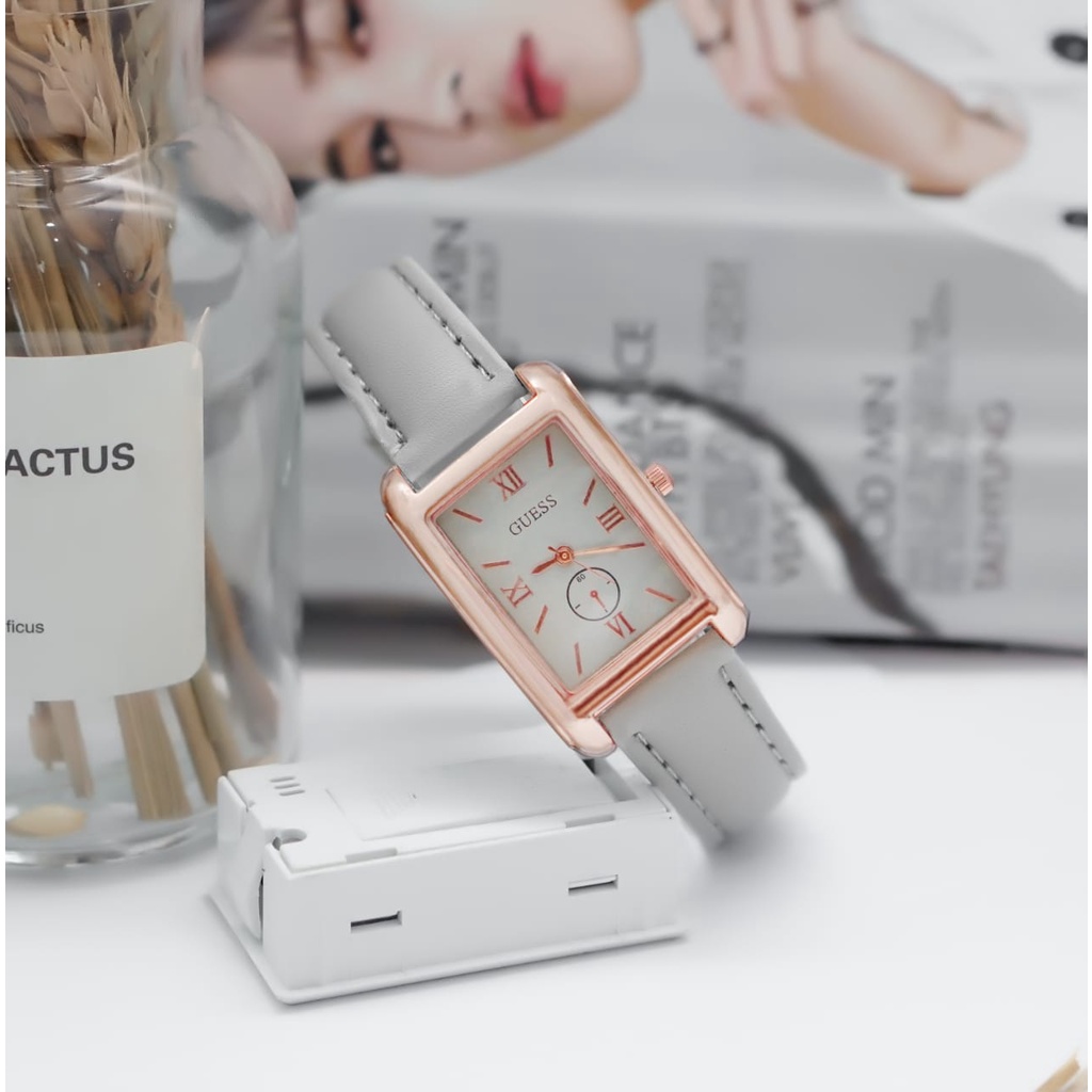 PA Jam Tangan Quartz Strap Rubber PU Analog Casual Gaya Retro Wanita Bulat Angka Watch Korean Fashion Balok RM054