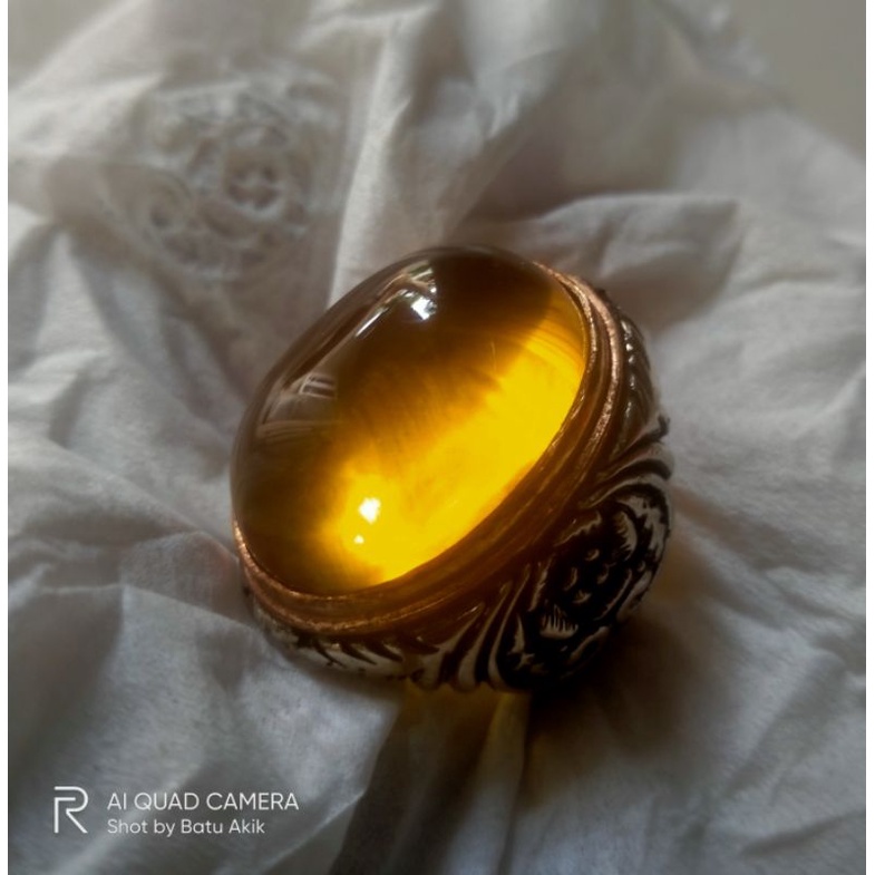 batu kecubung kuning bensin