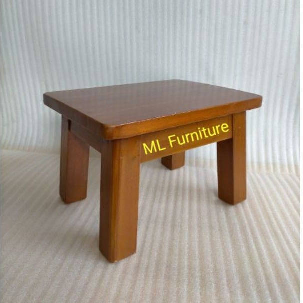 Bangku Jongkok T20 cm Kayu Solid